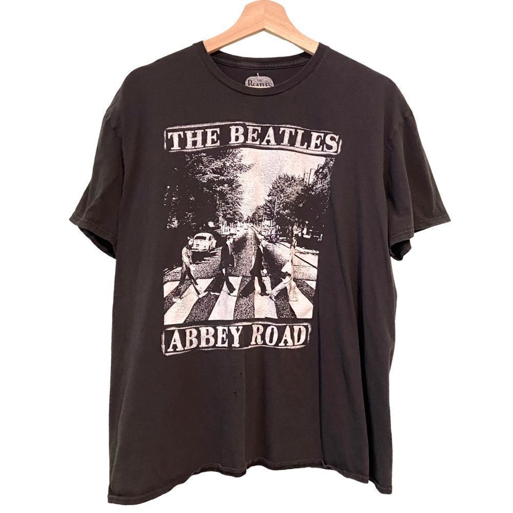 The Beatles Abbey Road T-shirt in Size XL